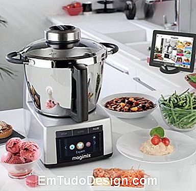 Magimix'ten çok sayıda kullanışlı aksesuara sahip mutfak robotu