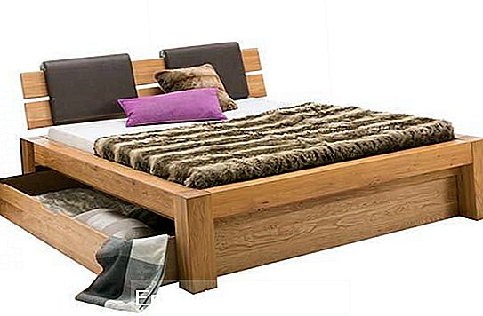 Houten tweepersoonsbed