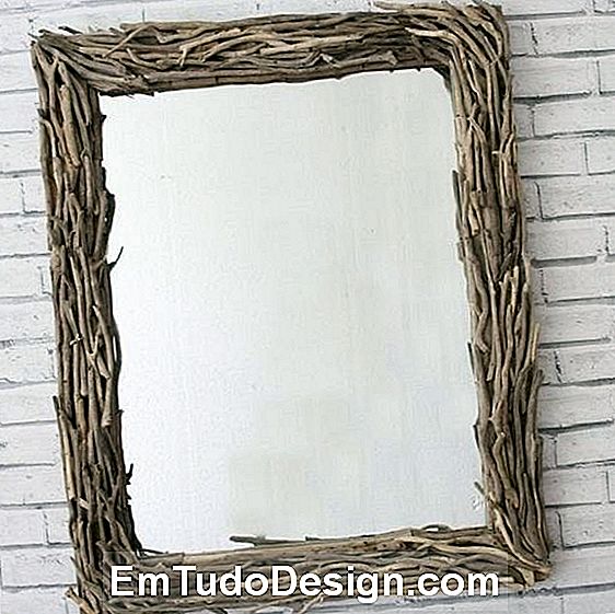 Speil designet med grener, fra decorativemirrorsonline.co.uk