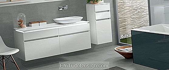 Szenografische und funktionale freistehende Waschbecken