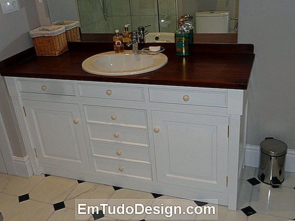 Los muebles de baño con tapas de madera son un mueble moderno