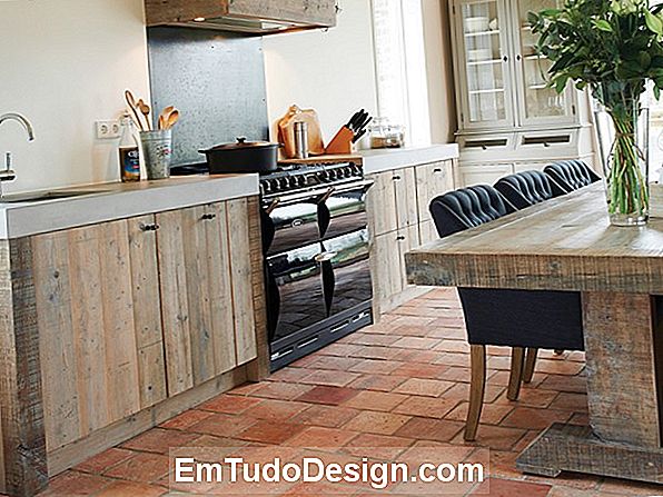 Uitschuifbare houten tafels voor een echt functionele woonkamer